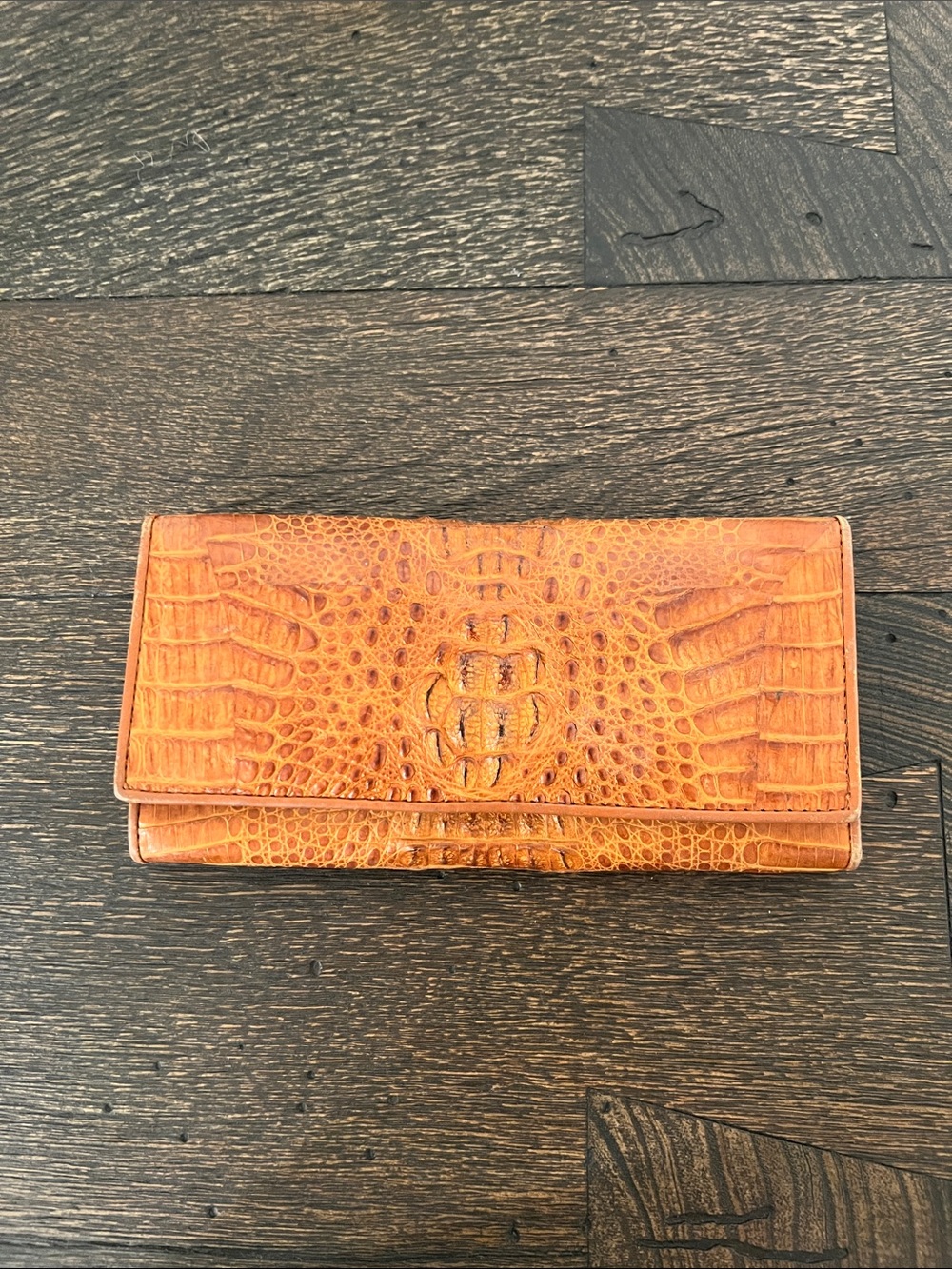 Classic Croc-Embossed Women’s Wallet - Tan